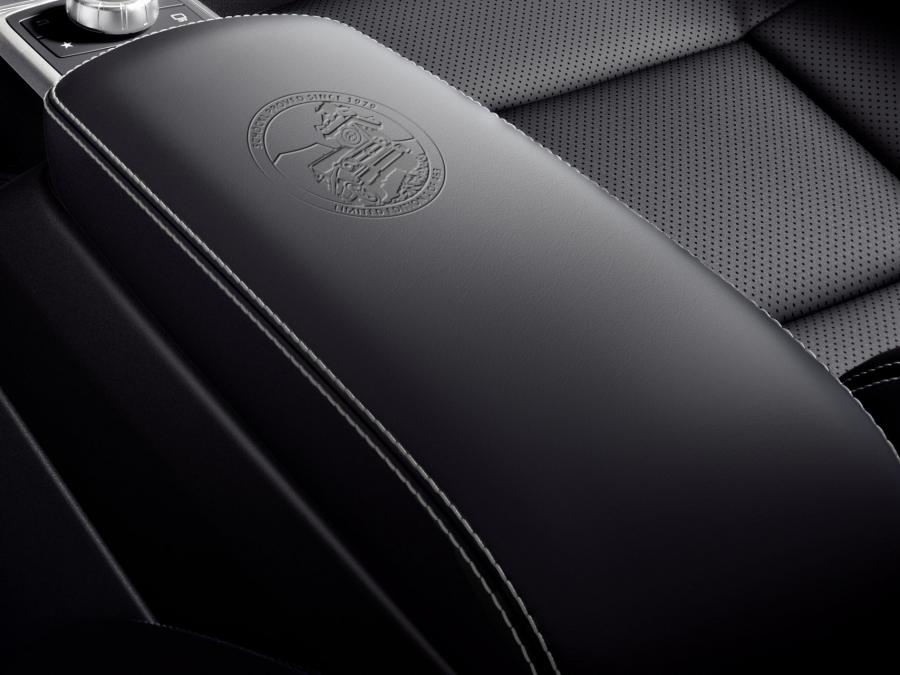 Детали интерьера Mercedes-Benz G500 Limited Edition (W463) 2017 года  (фото 2 из 3)